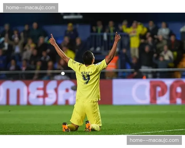 盖伊为比利亚雷亚尔扳回一城，黄潜前锋把握机会能力尚可